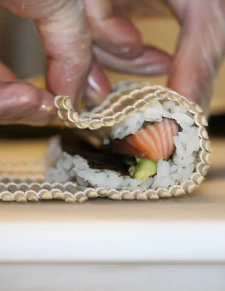 preparazione sushi bolzano